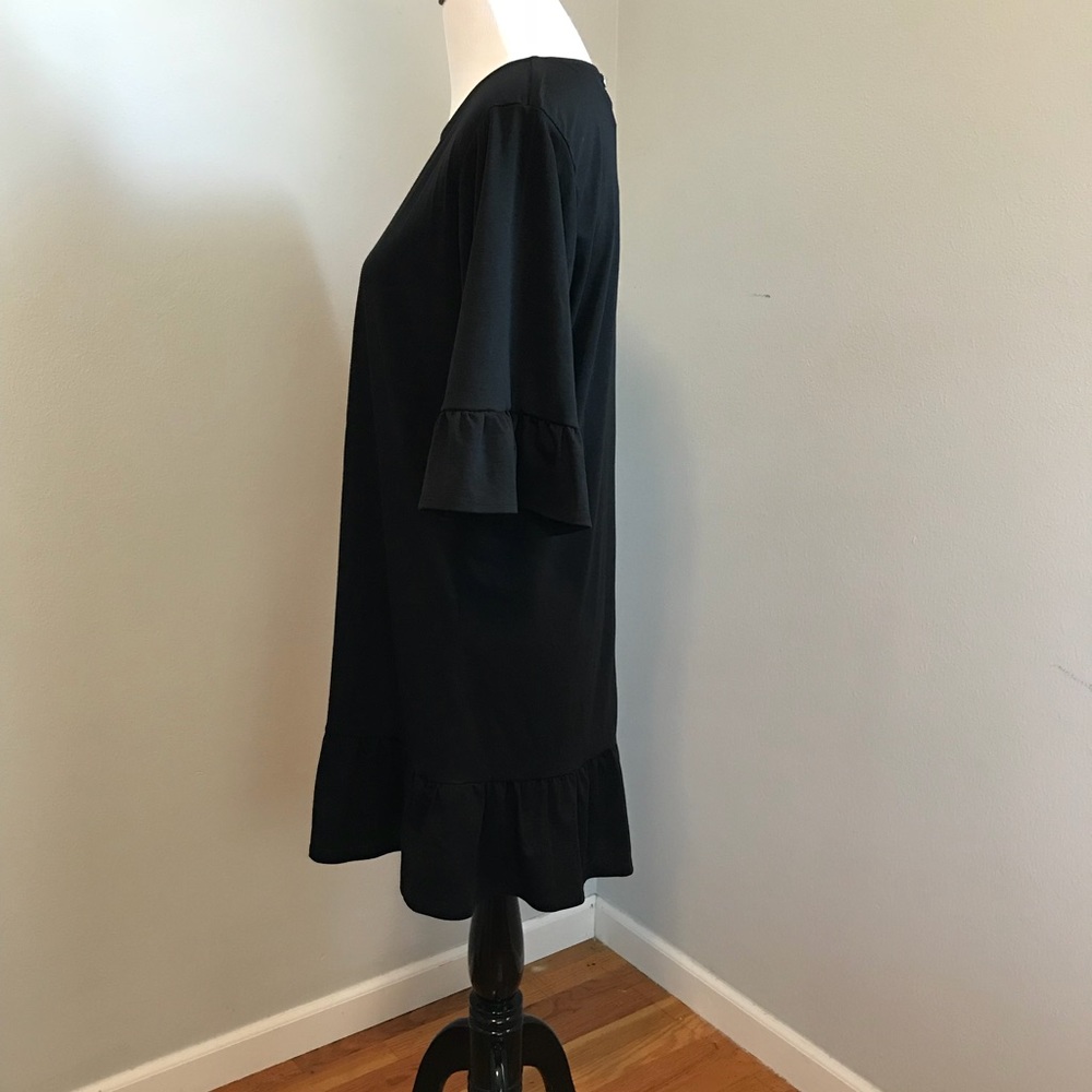 PrettyLittleThing Ruffled Shift Dress - Picture 3 of 6